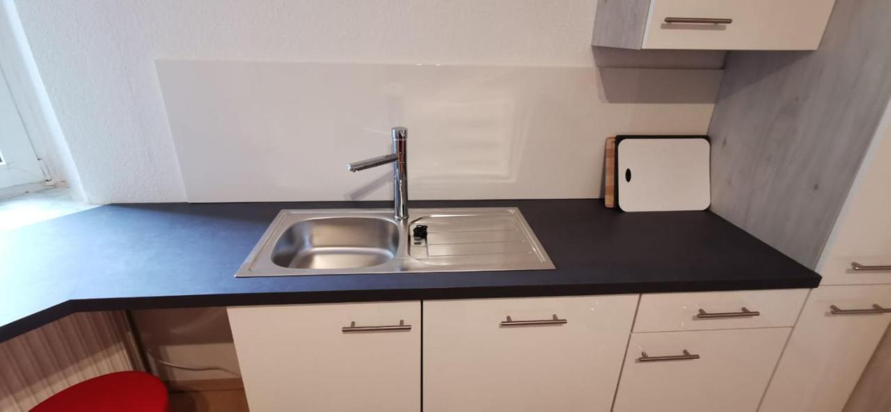 Ferienwohnung Modern Living In A Perfect Location Essen Exterior foto