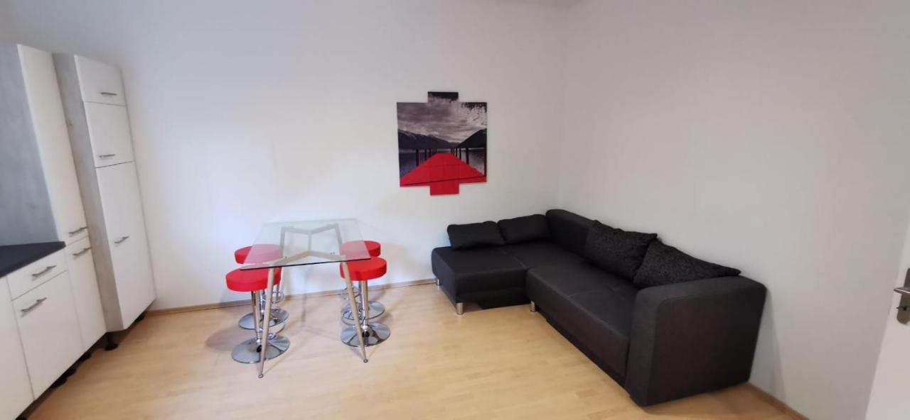 Ferienwohnung Modern Living In A Perfect Location Essen Exterior foto